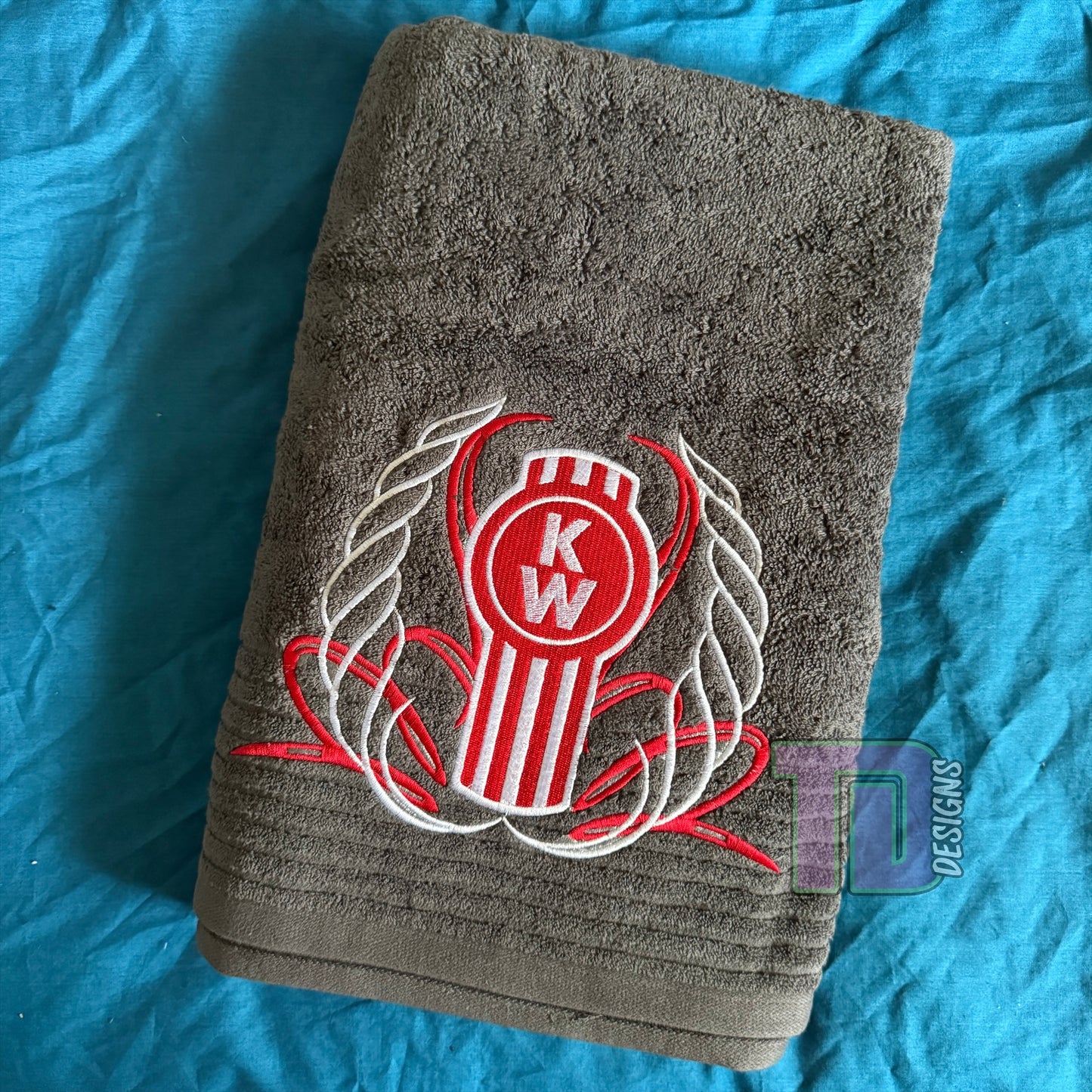 Ready to go - Kenworth pinstripe logo