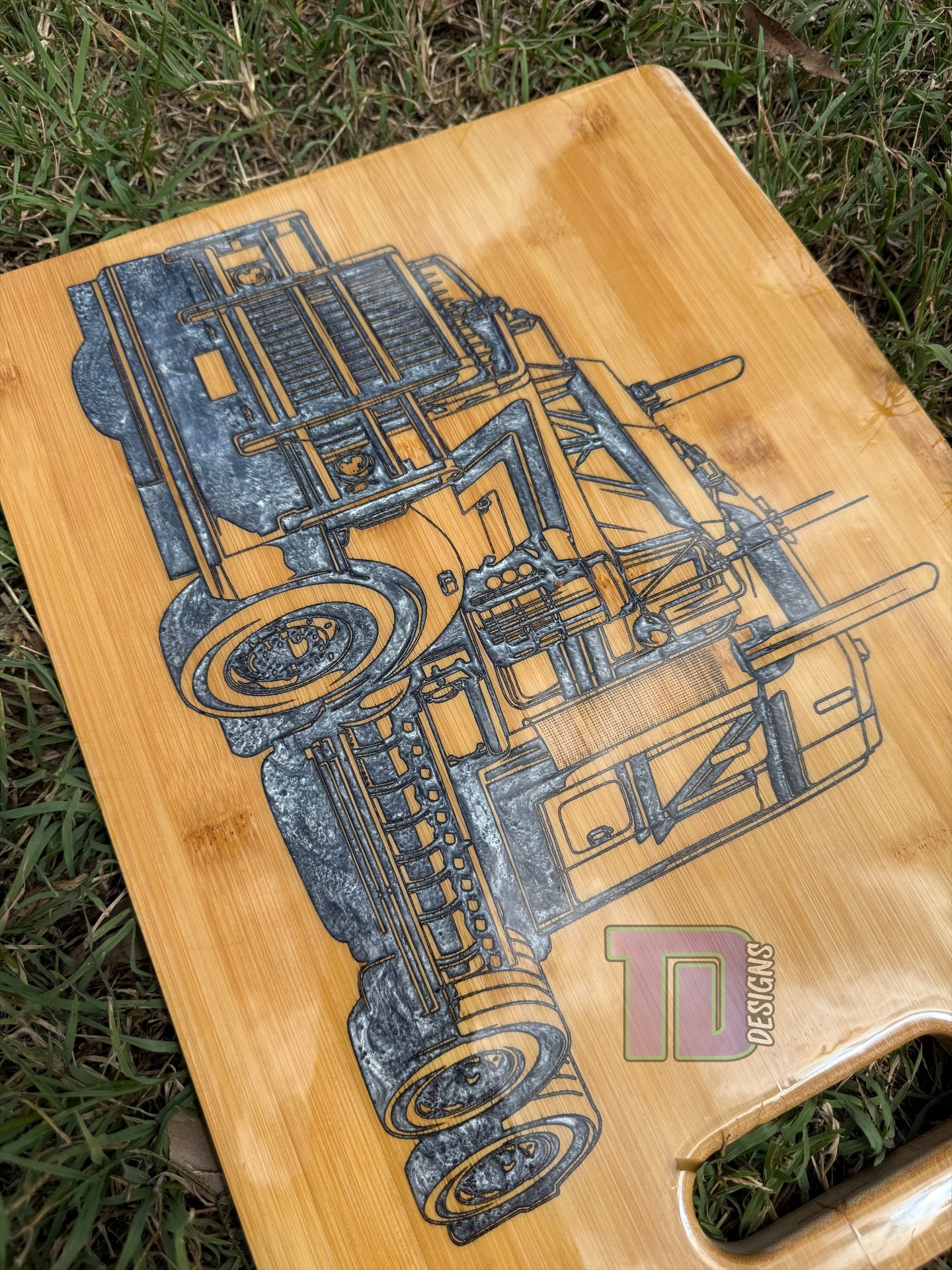 Kenworth truck epoxy serving chopping board