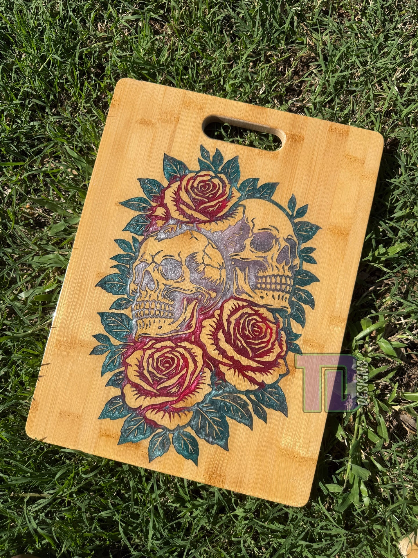 skull rose epoxy serving chopping board
