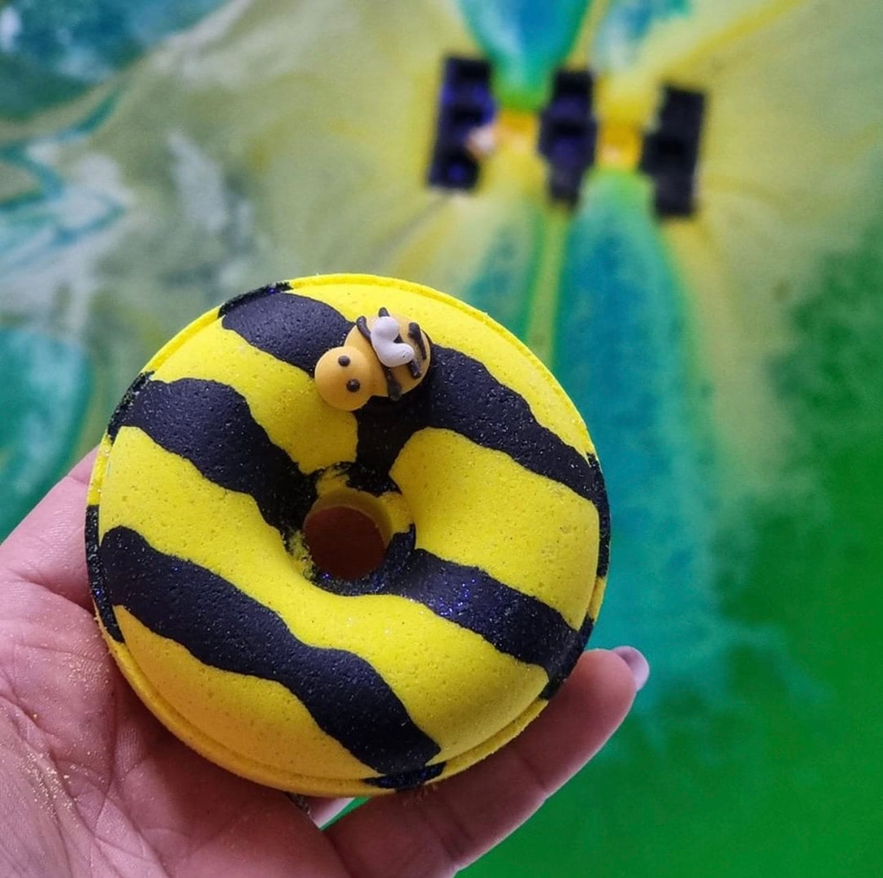 Tinsel Tits Fizzy Bath Bomb Donut