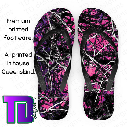 Pink camo camouflage thongs flip-flops pluggers